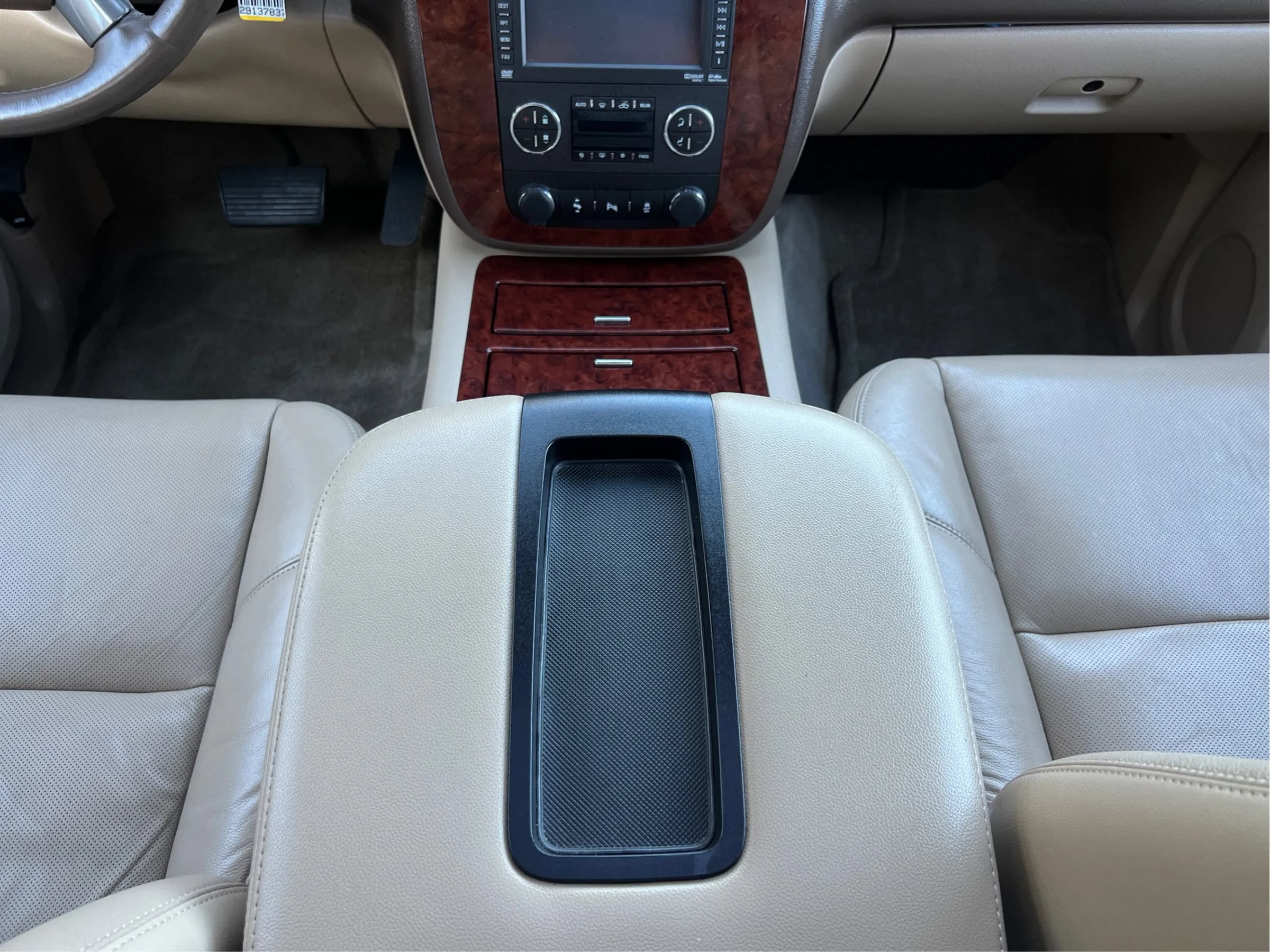 Used 2014 Chevrolet Tahoe LTZ RWD image 56