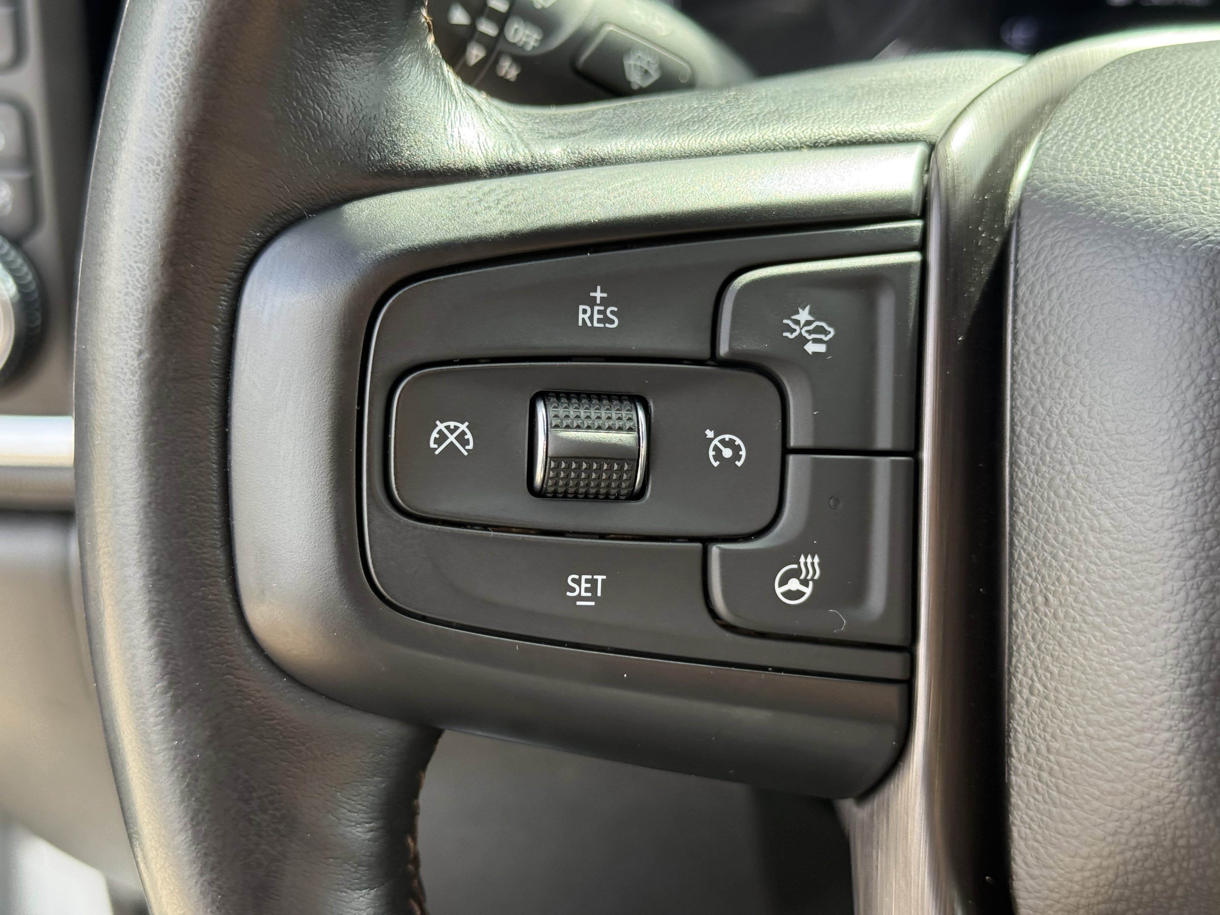 Used 2022 GMC Sierra 2500 AT4 w/ AT4 Preferred Package image 16