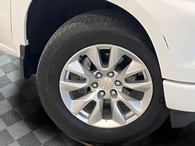 Certified 2025 Chevrolet Silverado 1500 Custom AWD/4WD image 19