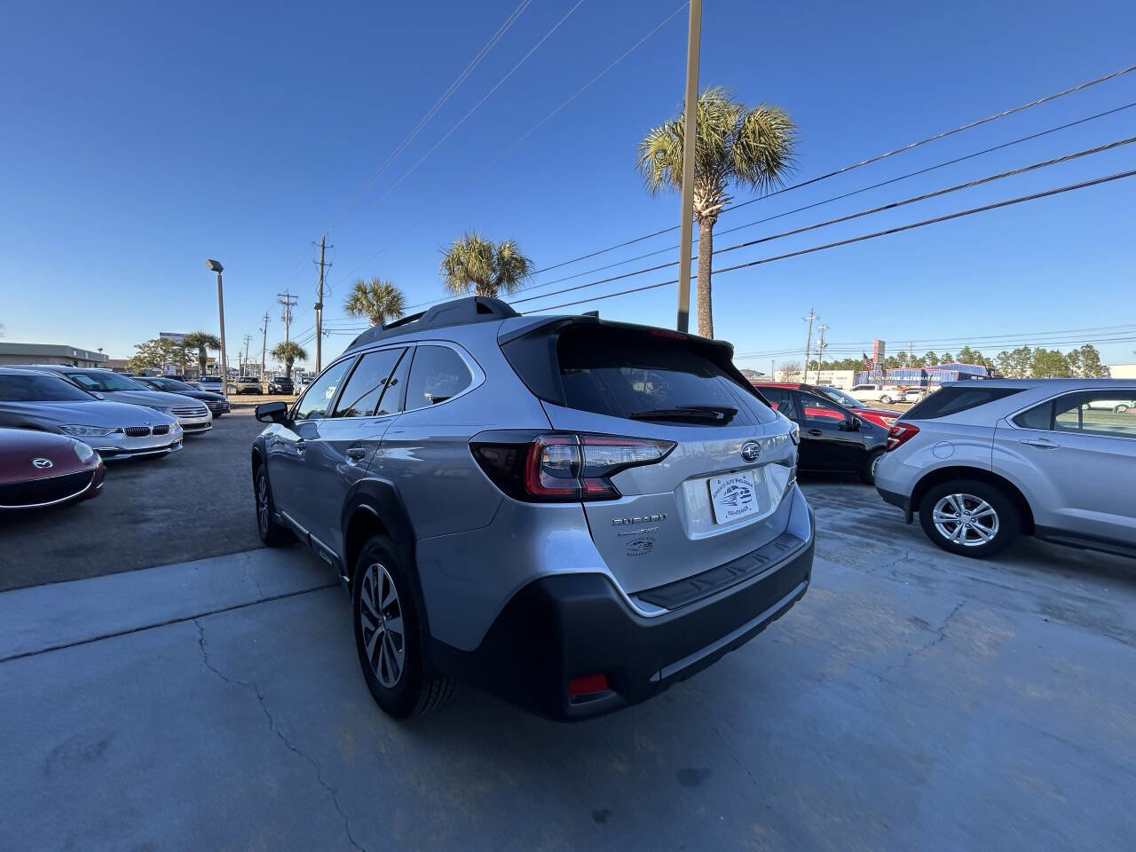 Used 2025 Subaru Outback Premium image 5