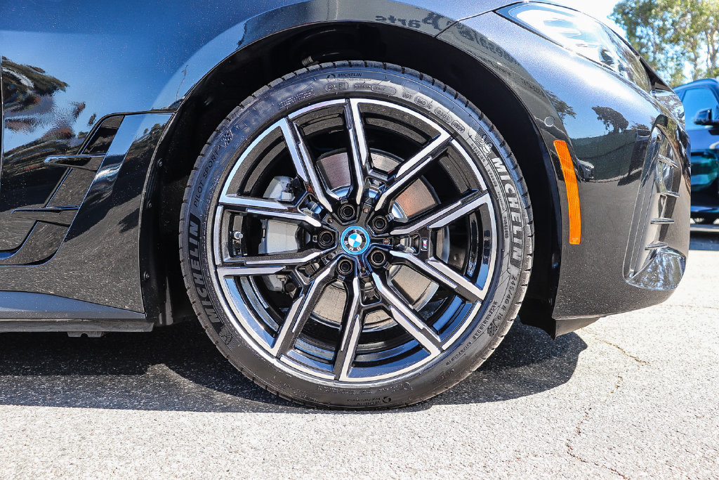 Certified 2023 BMW i4 eDrive40 w/ M Sport Package RWD image 9