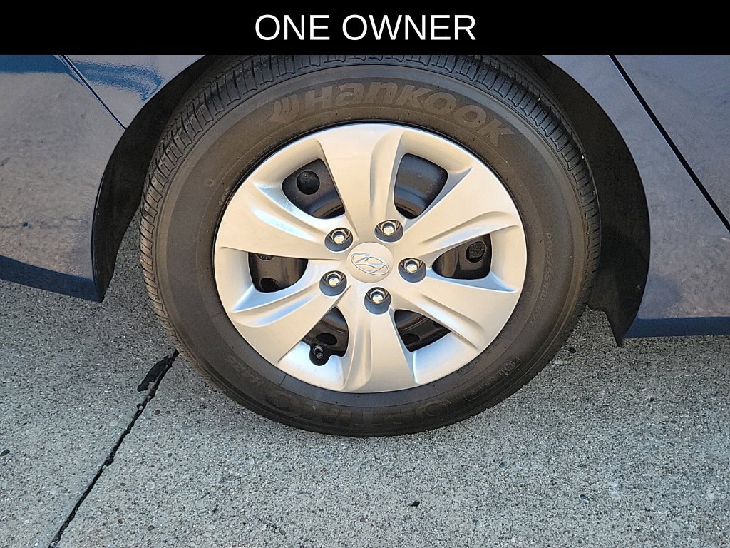 Used 2016 Hyundai Elantra SE FWD image 5