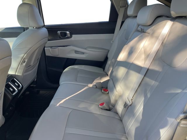 Used 2023 Kia Sorento S w/ Panoramic Sunroof Package image 13
