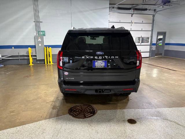 Certified 2025 Ford Expedition Active AWD/4WD image 5