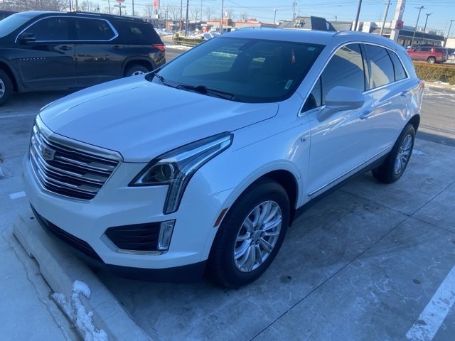 Used 2017 Cadillac XT5 FWD image 2