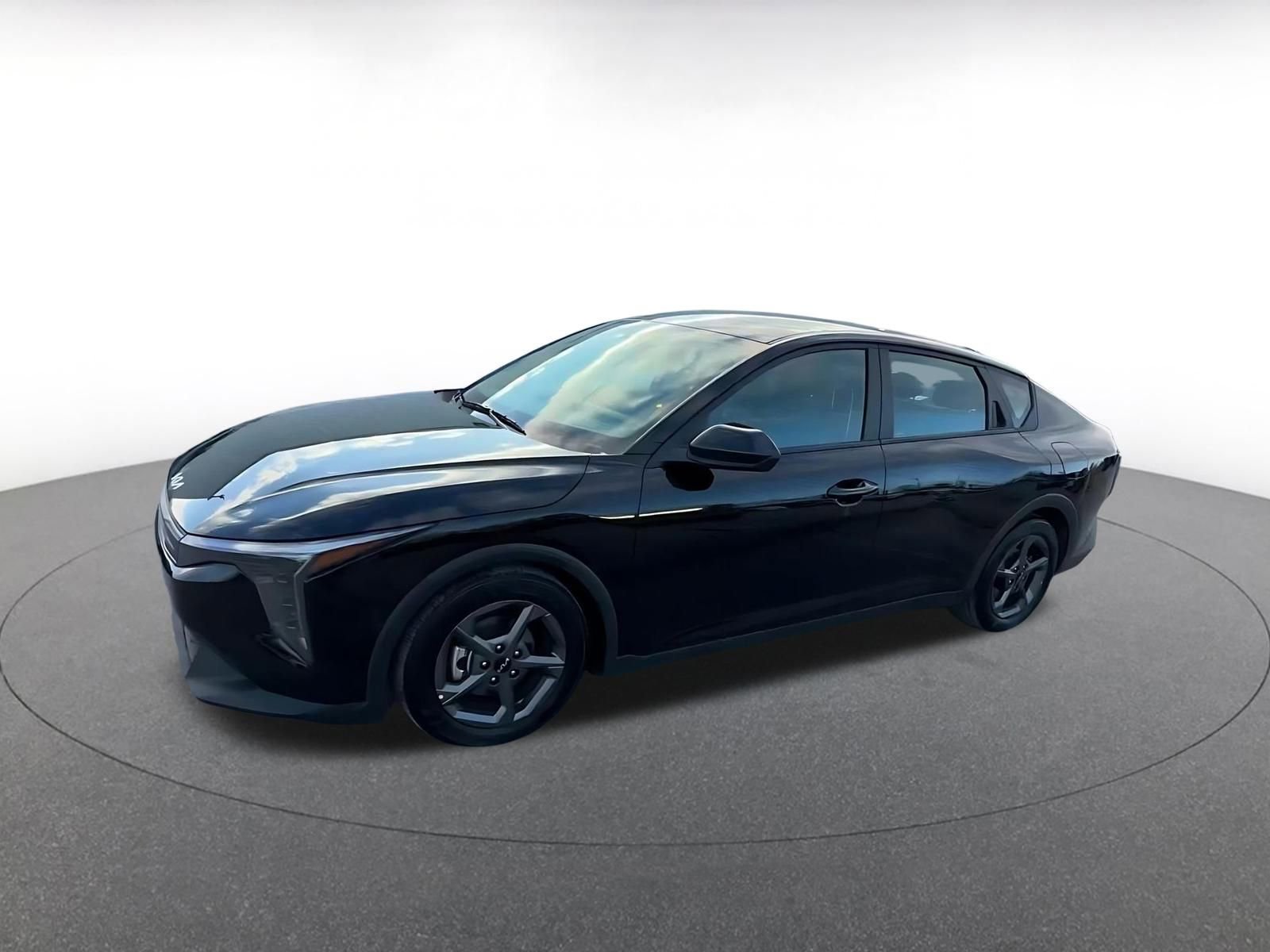 Used 2025 Kia K4 LXS image 8