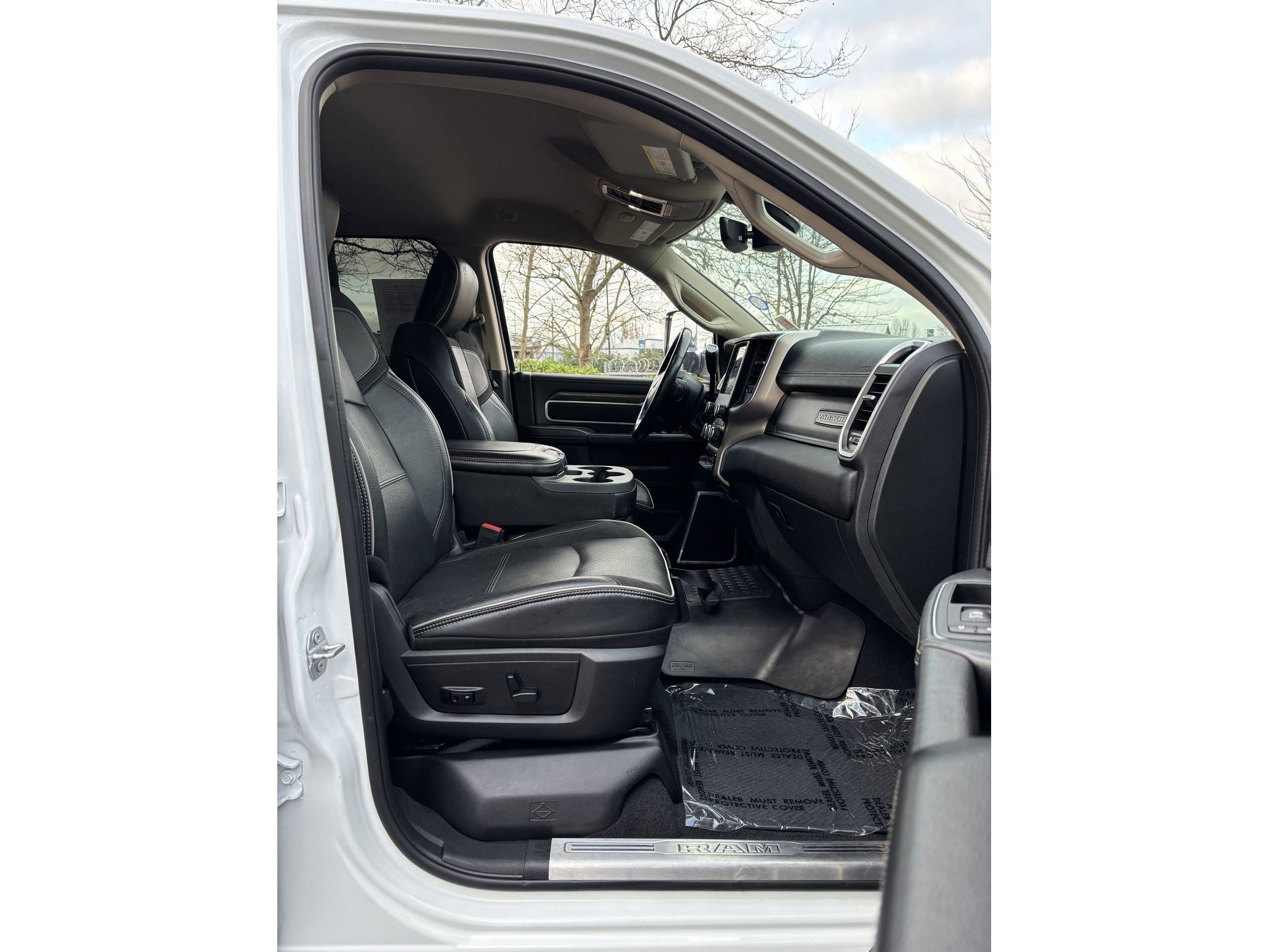 Used 2020 RAM 2500 Laramie image 9