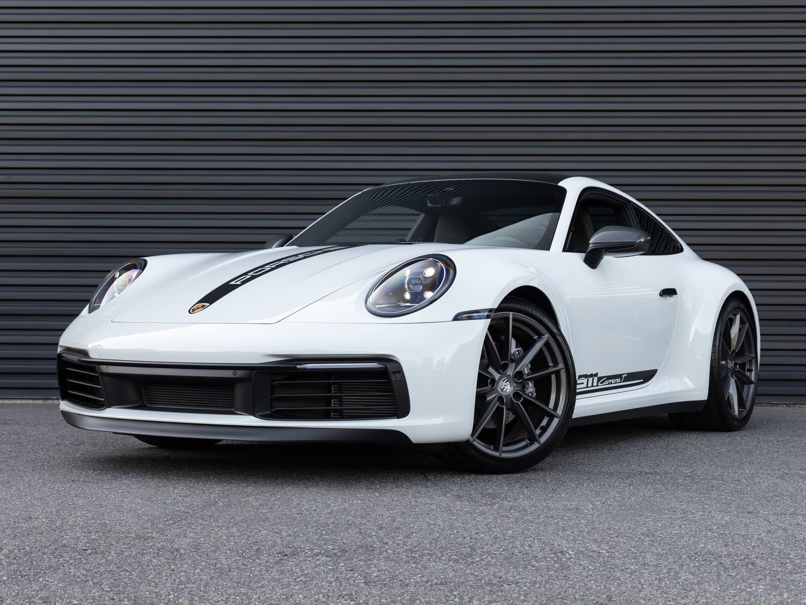 Used 2024 Porsche 911 Carrera T RWD image 1