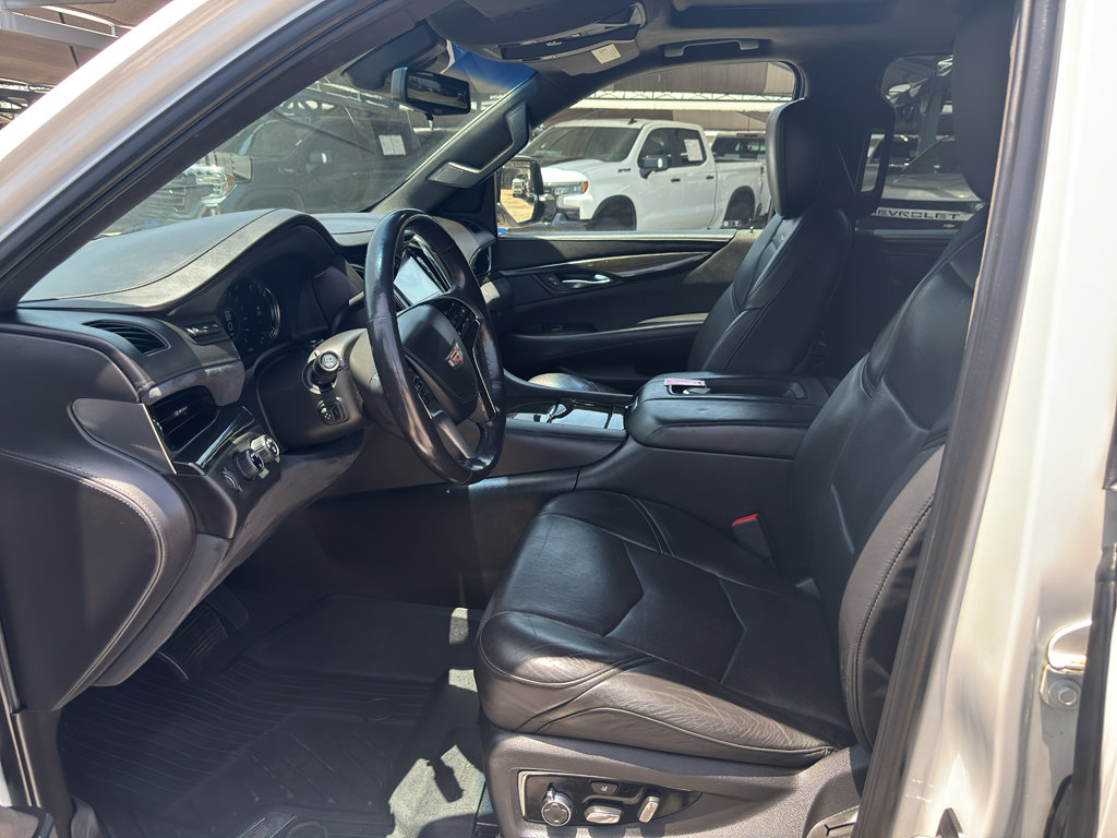 Used 2018 Cadillac Escalade ESV Platinum AWD/4WD image 12