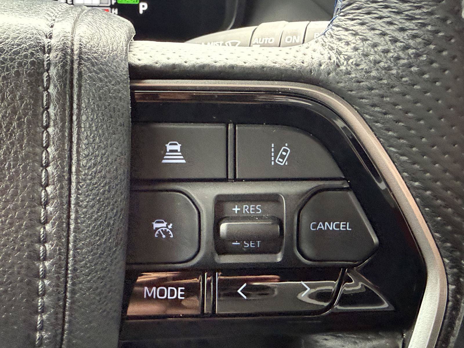 Certified 2024 Toyota Sequoia Platinum AWD/4WD image 34