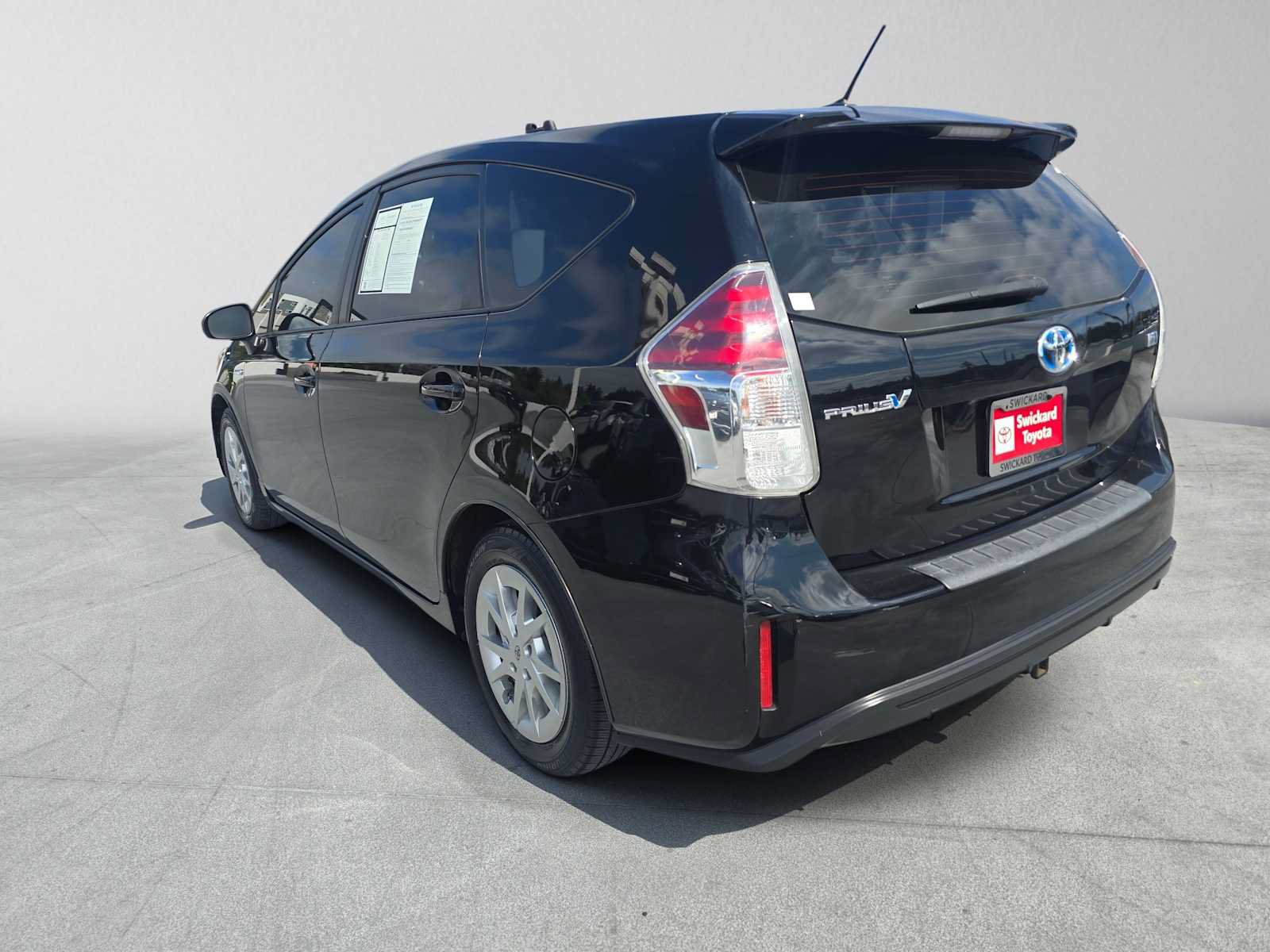 Used 2015 Toyota Prius V Three FWD image 5