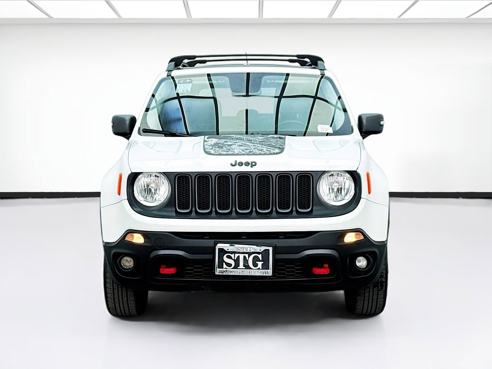 Used 2017 Jeep Renegade Trailhawk image 2