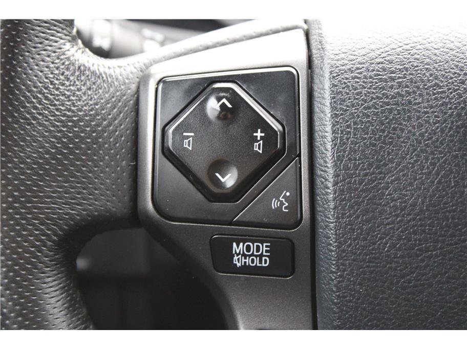 Used 2018 Toyota Tacoma TRD Off-Road w/ Technology Package image 17