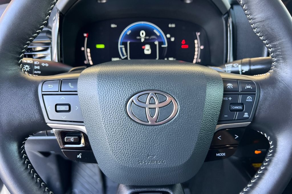 Certified 2025 Toyota Camry SE FWD image 24