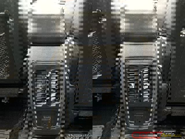 Used 2015 Jeep Grand Cherokee Altitude image 22