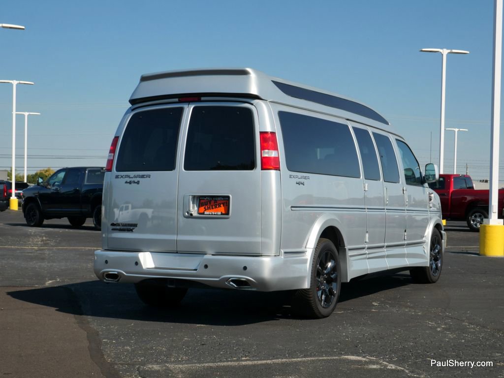 Used 2023 Chevrolet Express 2500 Extended image 15