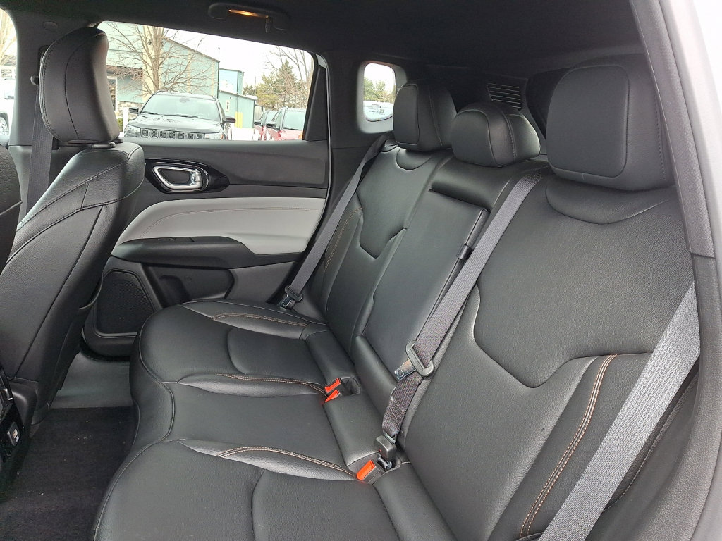 Used 2024 Jeep Compass Limited image 20