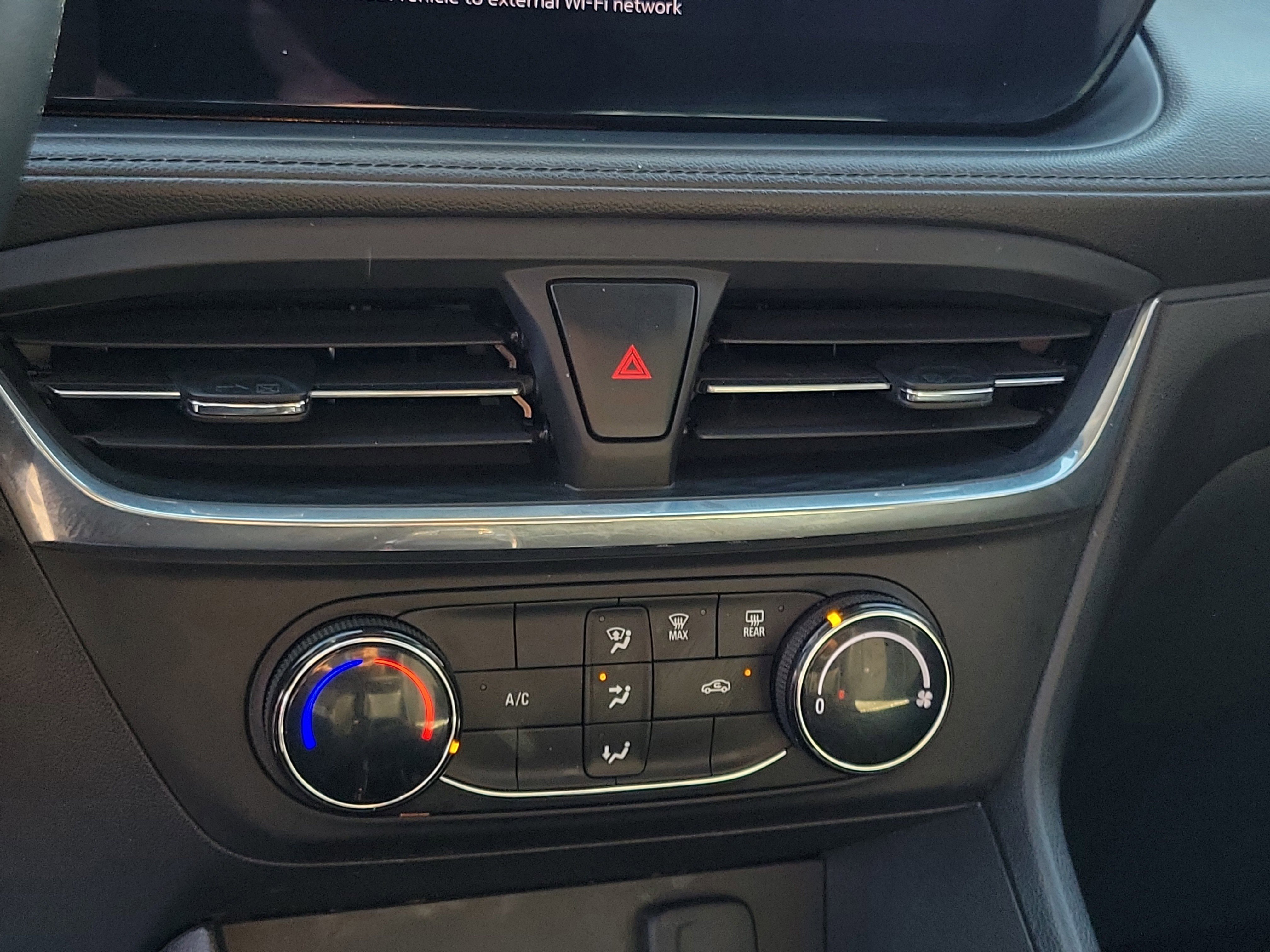 Used 2024 Buick Encore GX Preferred FWD image 27