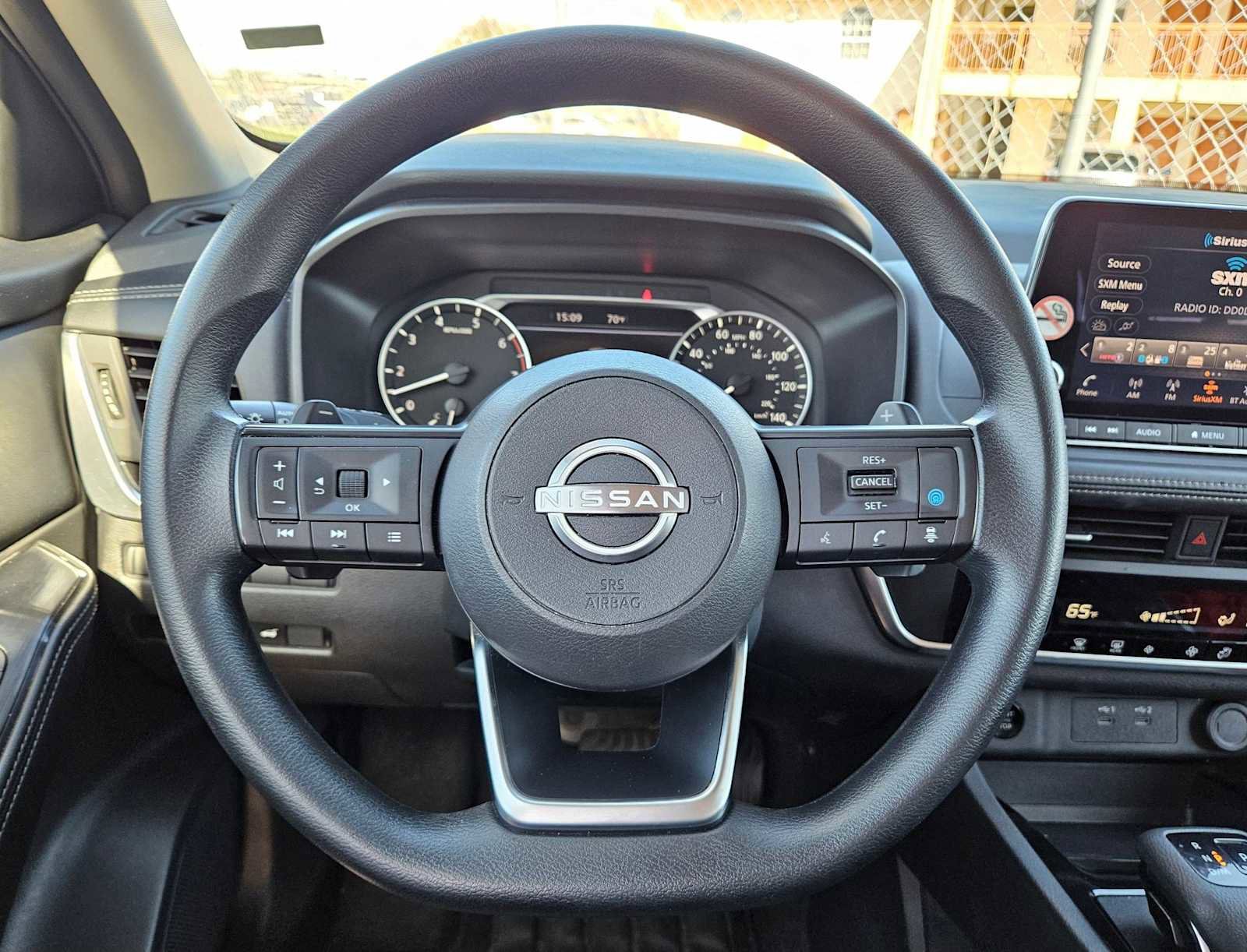 Used 2024 Nissan Rogue SV image 19