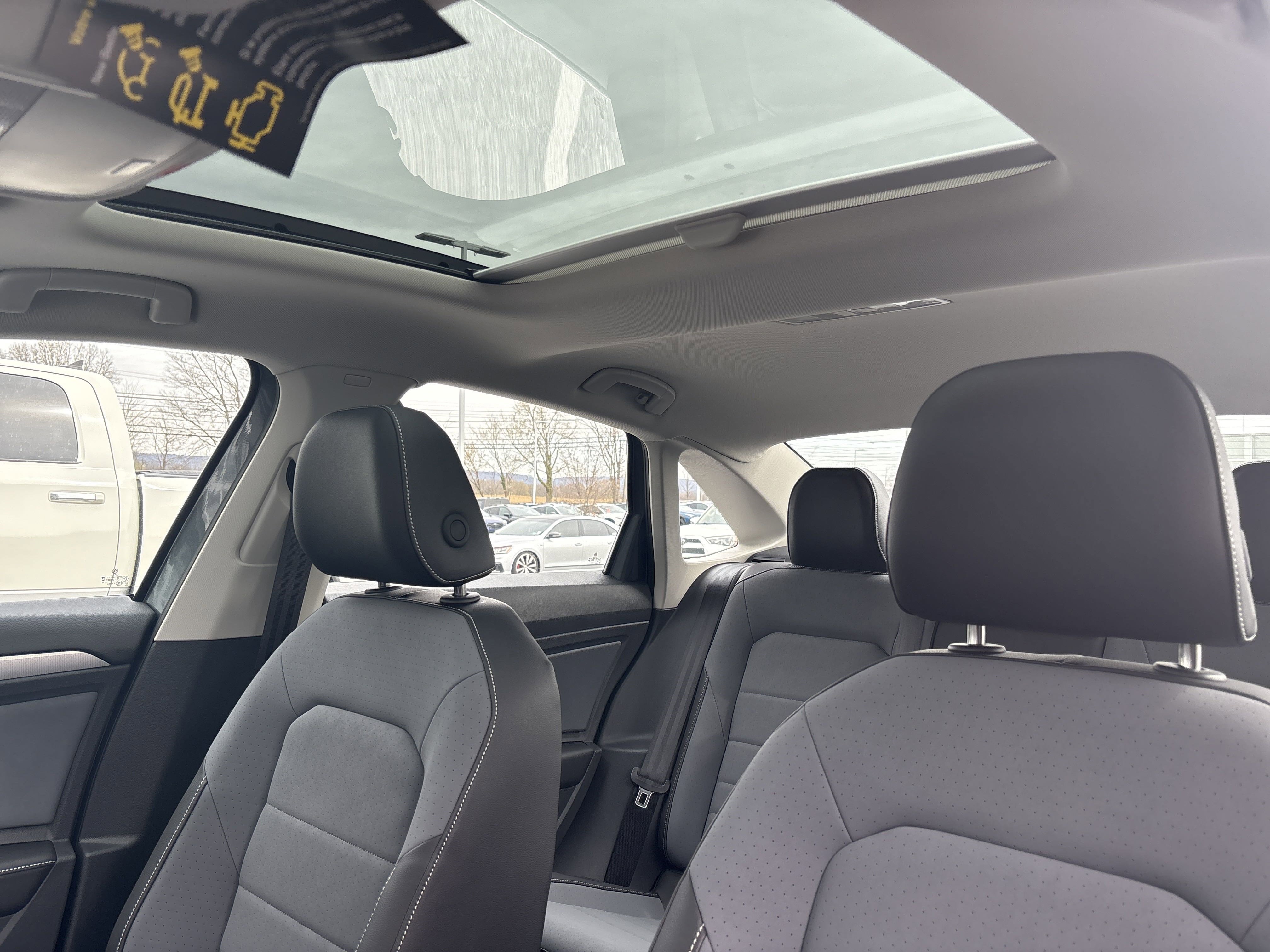 New 2025 Volkswagen Jetta SE image 17