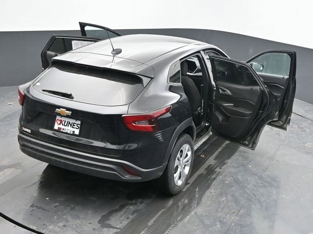 Used 2024 Chevrolet Trax LS image 59