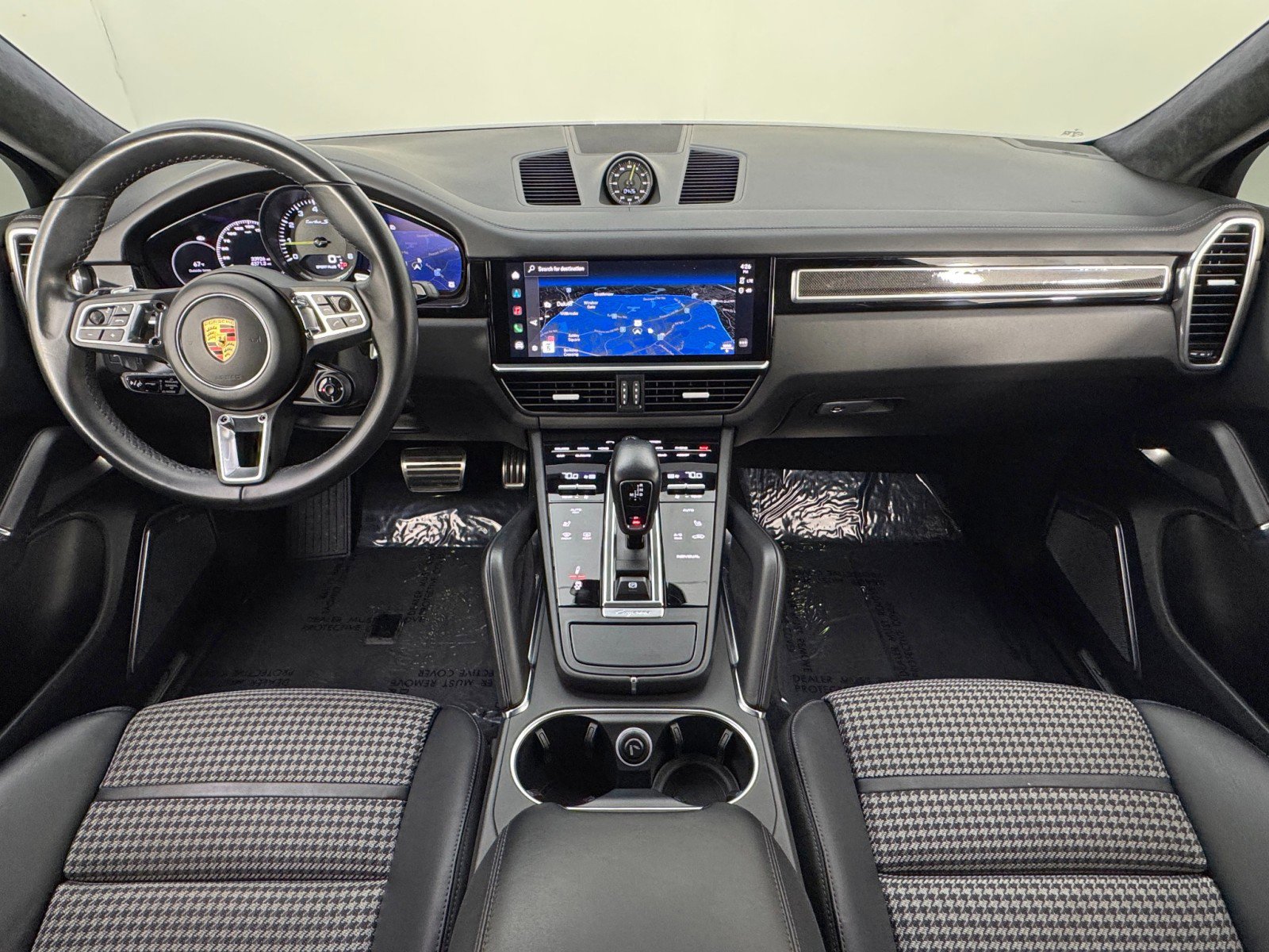 Used 2022 Porsche Cayenne Turbo S image 12