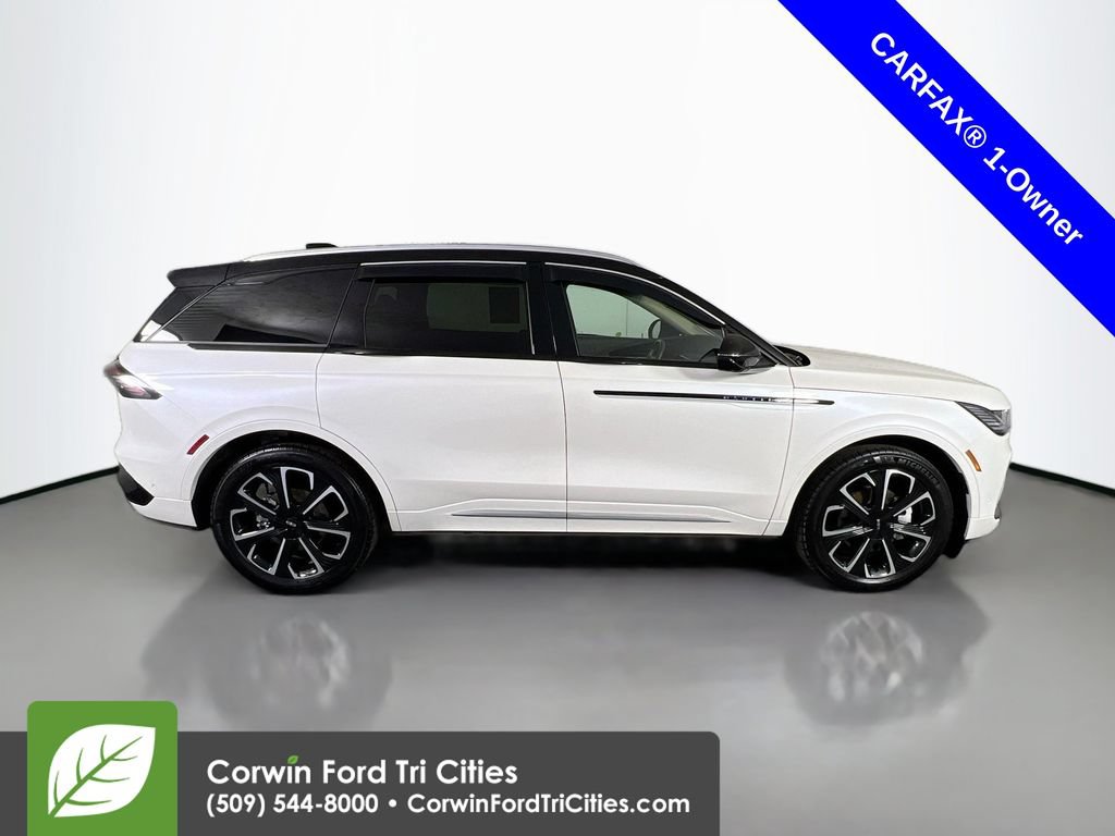 Used 2024 Lincoln Nautilus Reserve AWD/4WD image 18
