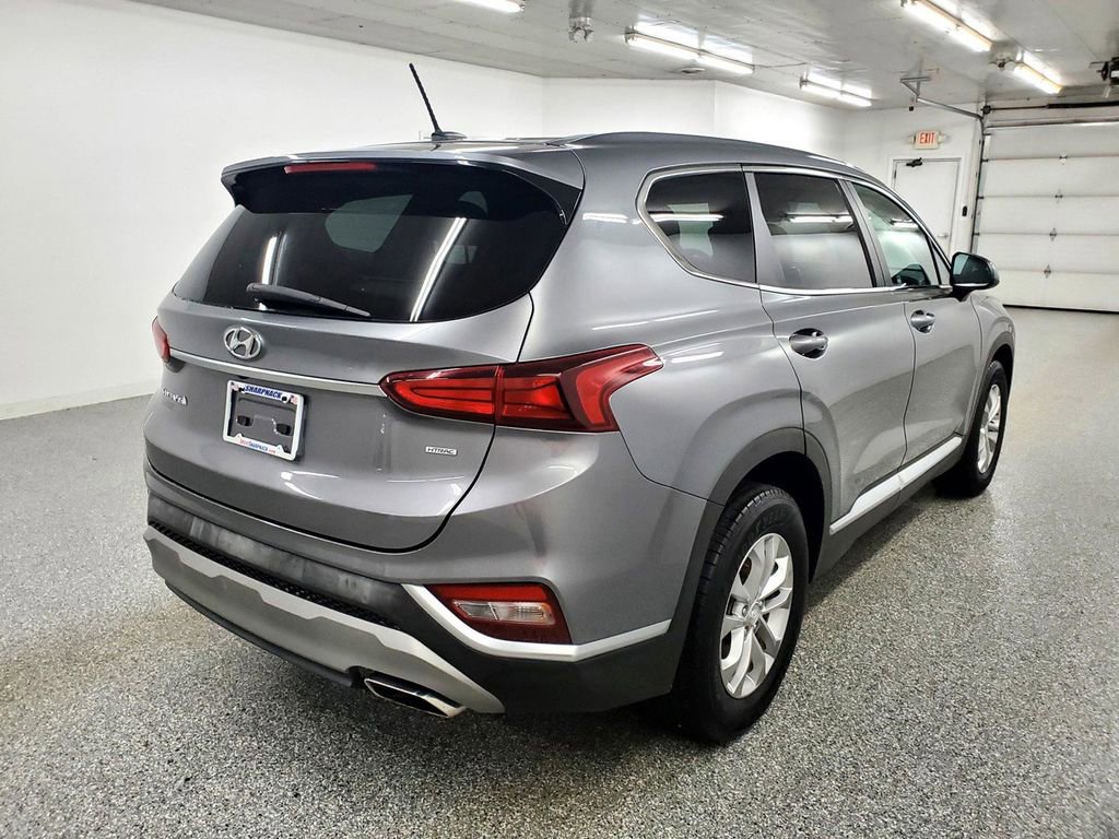 Used 2019 Hyundai Santa Fe SE image 4