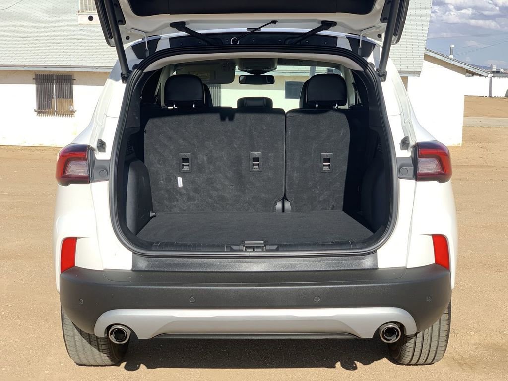 Used 2023 Ford Escape Platinum image 24