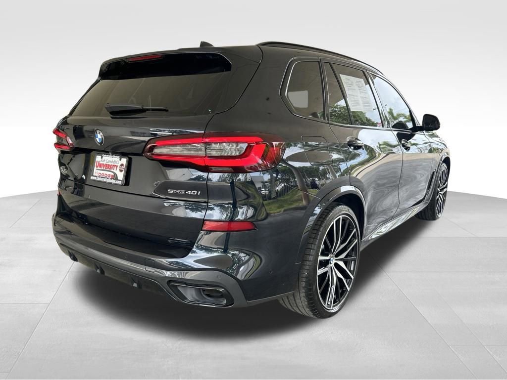 Used 2022 BMW X5 sDrive40i w/ M Sport Package RWD image 3