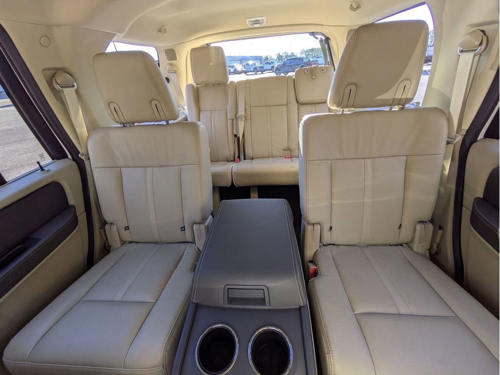 Used 2017 Lincoln Navigator Reserve image 23