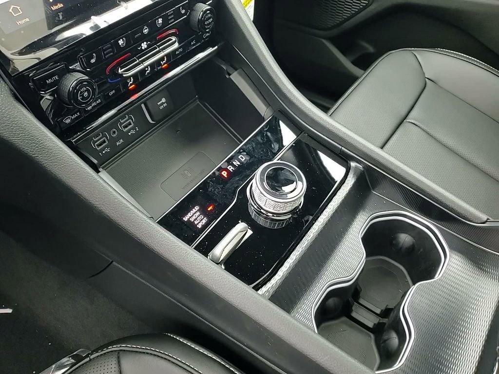 New 2025 Jeep Grand Cherokee Limited w/ Luxury Tech Group II image 29