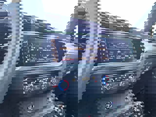 Used 2025 Audi Q3 2.0T Premium w/ Convenience Package image 27