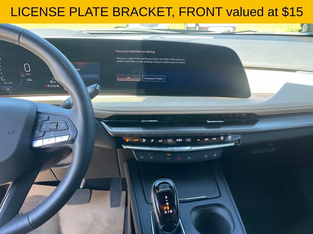 Used 2025 Cadillac XT4 Premium Luxury w/ Technology Package FWD image 11