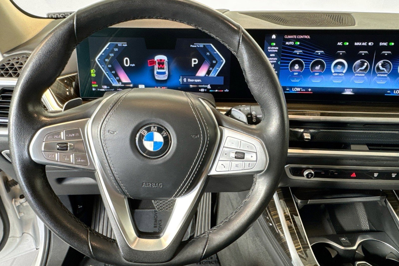 Used 2023 BMW X7 xDrive40i image 11