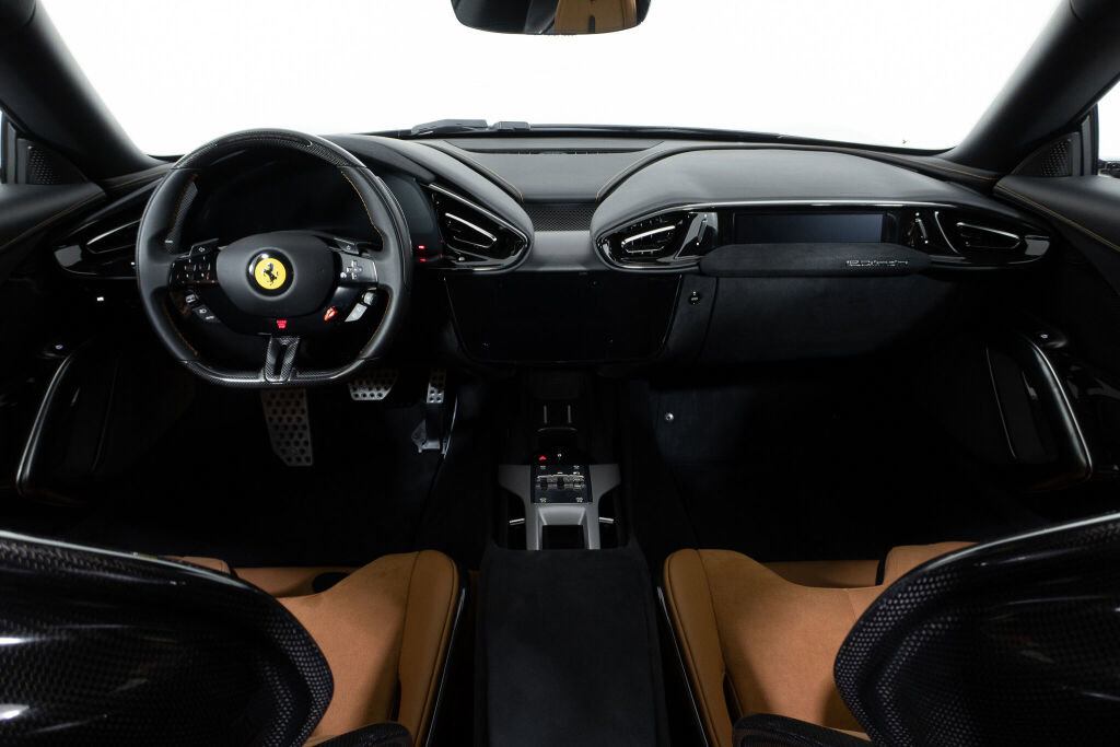 Used 2025 Ferrari 12Cilindri image 23