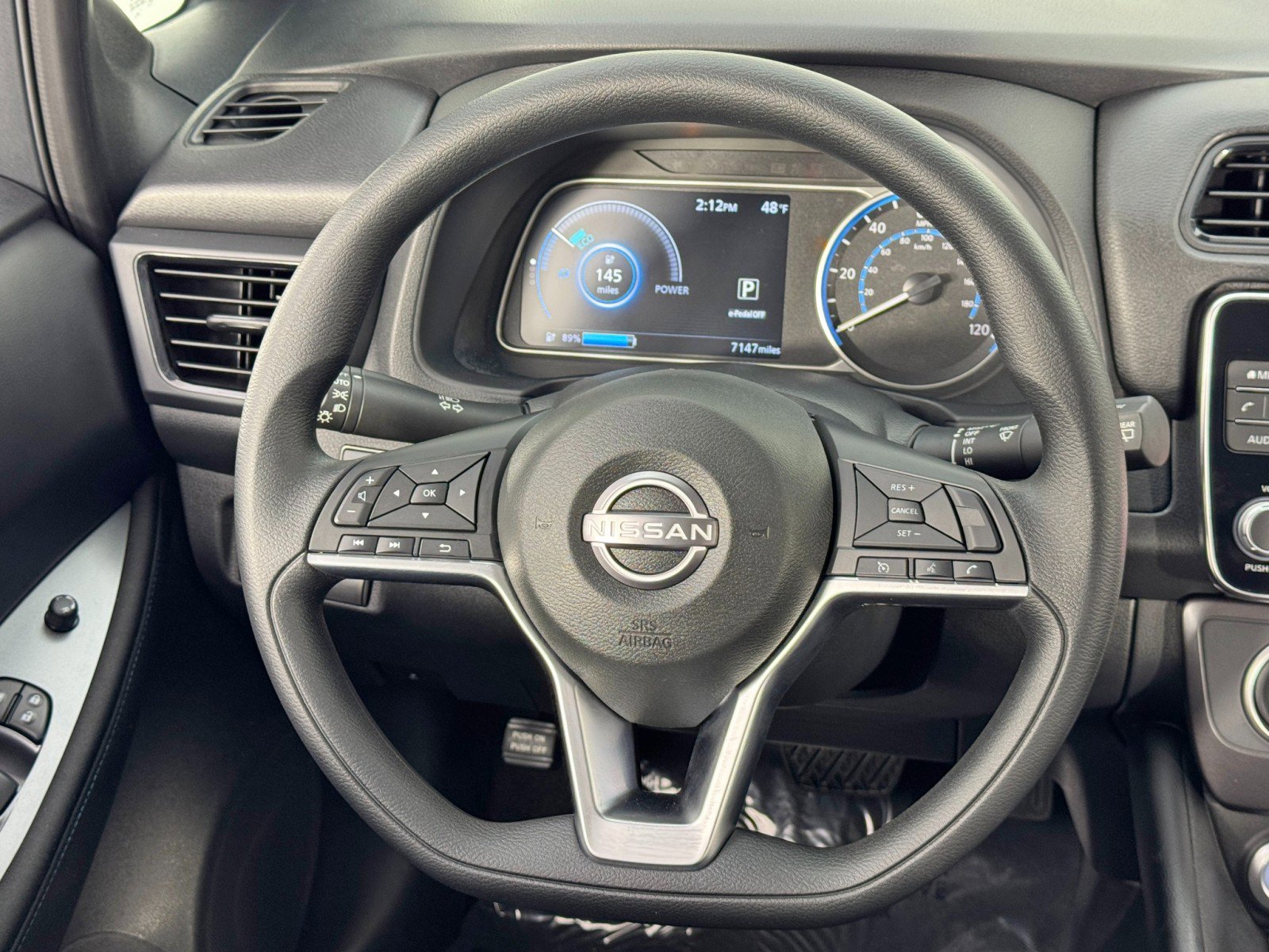Used 2025 Nissan Leaf S image 18