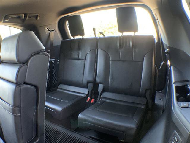 Used 2023 Lexus LX 600 F Sport w/ Accessory Package (Z1) AWD/4WD image 24