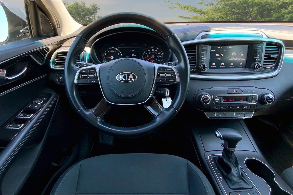 Used 2020 Kia Sorento LX w/ LX I4 Convenience Package image 8