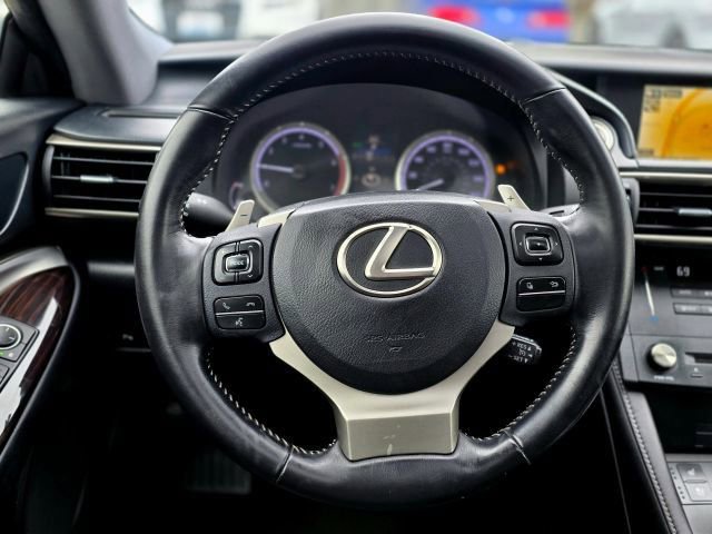 Used 2016 Lexus RC 200t image 12