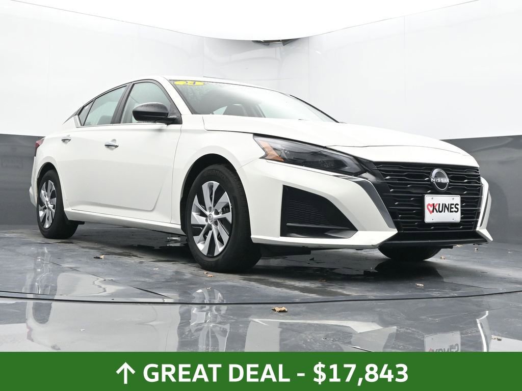 Used 2024 Nissan Altima 2.5 S FWD image 45