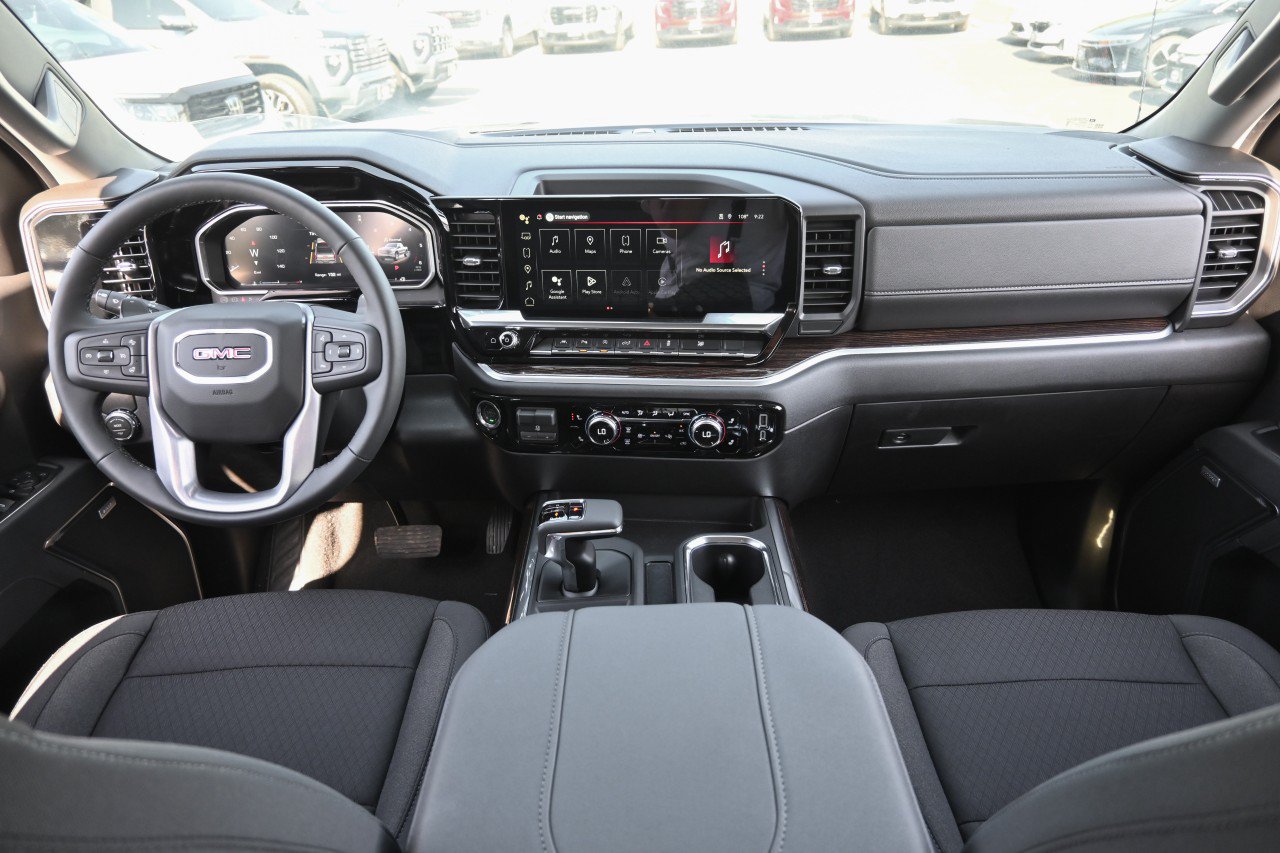 New 2026 GMC Sierra 1500 Elevation w/ Preferred Package RWD image 13