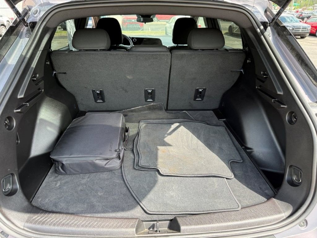 Used 2025 Chevrolet Equinox EV LT FWD image 17