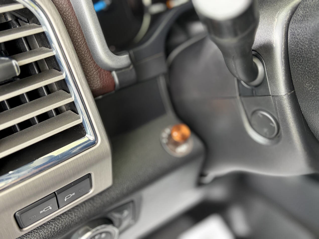 Used 2017 Ford F350 Platinum w/ Platinum Ultimate Package image 8