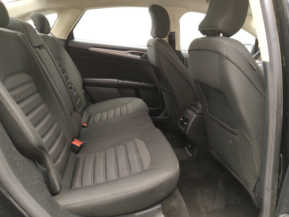 Used 2018 Ford Fusion SE w/ Fusion SE Technology Package image 19