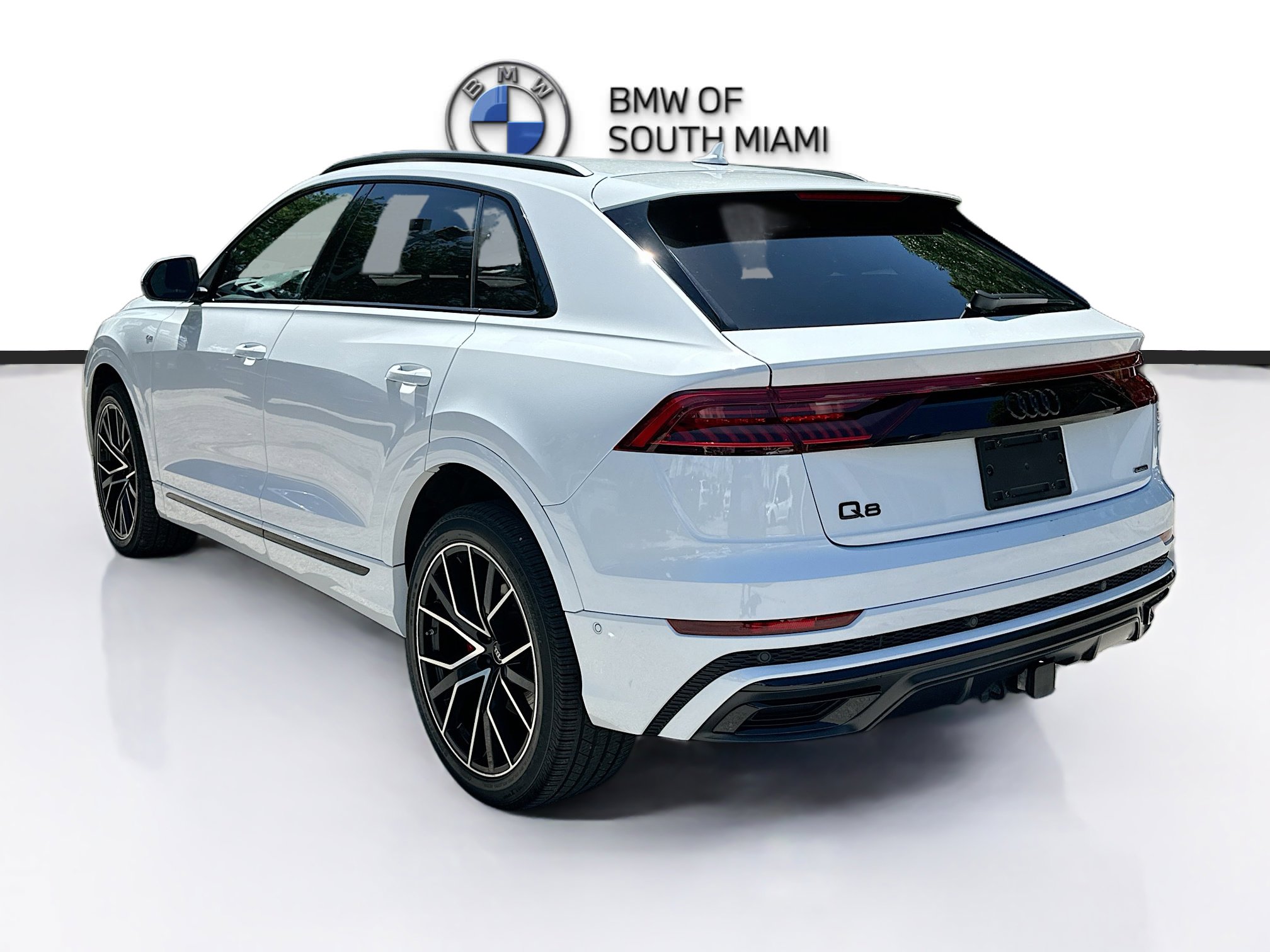 Used 2023 Audi Q8 Premium Plus AWD/4WD image 5