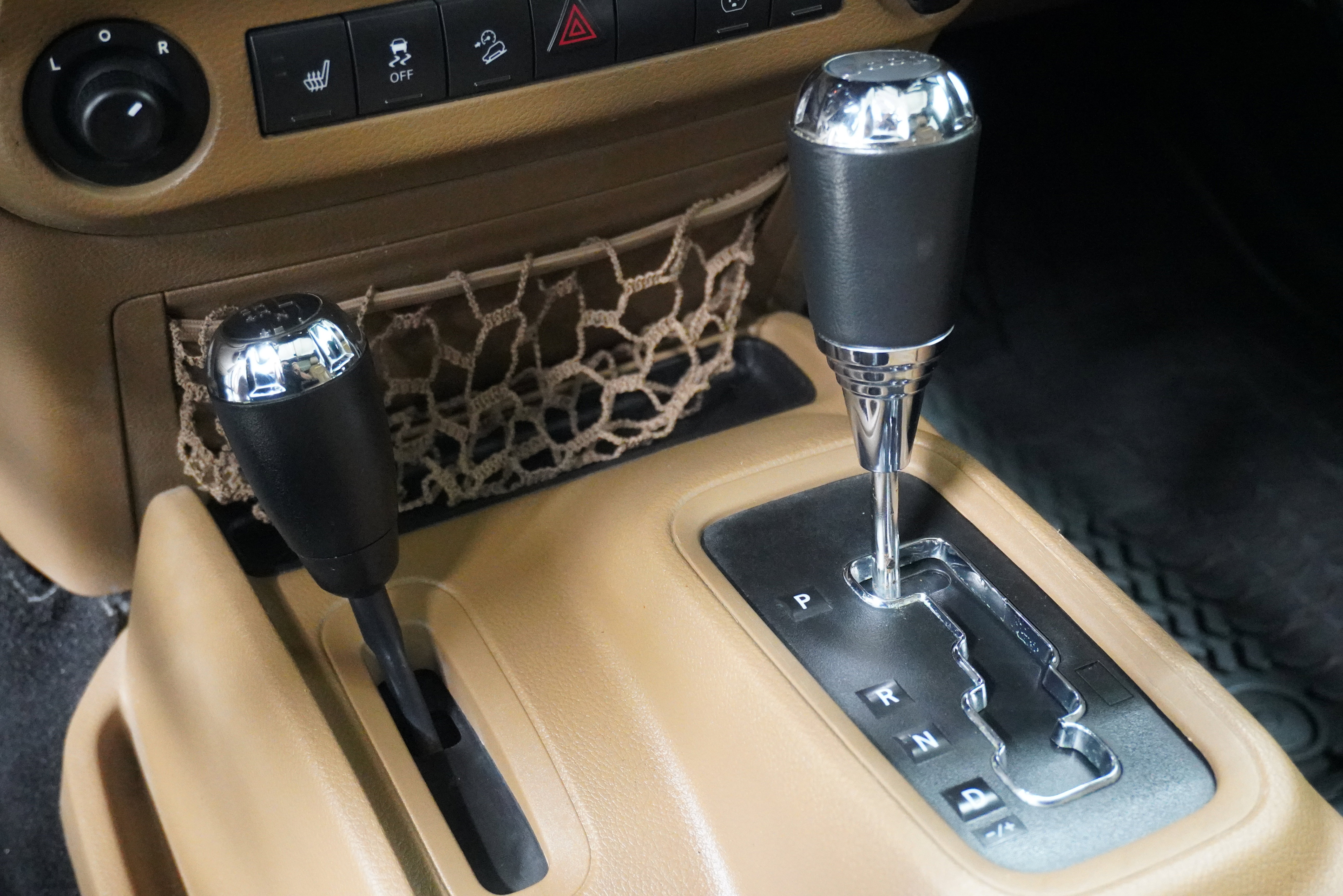 Used 2014 Jeep Wrangler Unlimited Sahara w/ Connectivity Group image 18