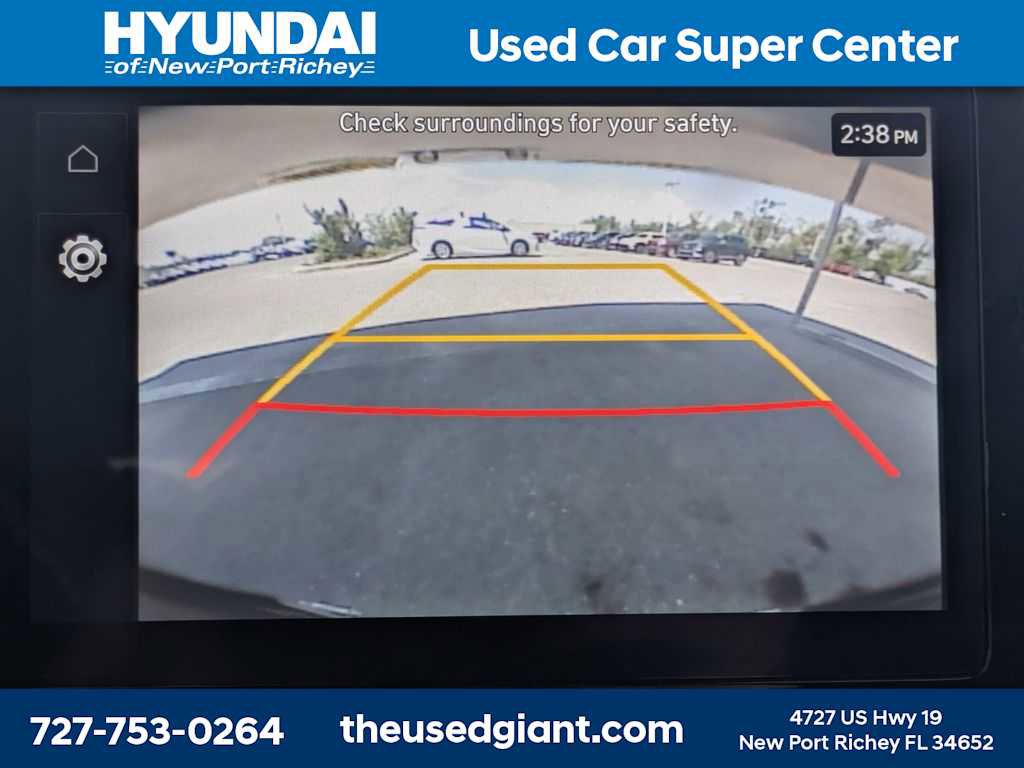 Used 2023 Hyundai Venue Limited image 20