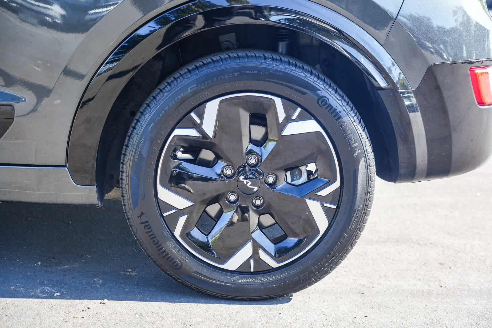 Used 2023 Kia Niro Wind w/ Wind Preserve Package FWD image 10