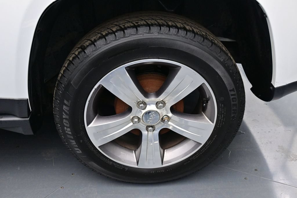 Used 2017 Jeep Compass High Altitude FWD image 25